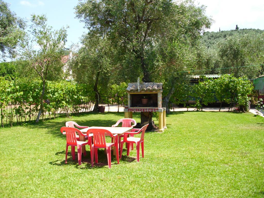 Olga'S Garden Apartments Plage d'Almiros Extérieur photo