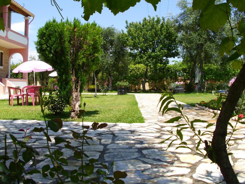 Olga'S Garden Apartments Plage d'Almiros Extérieur photo